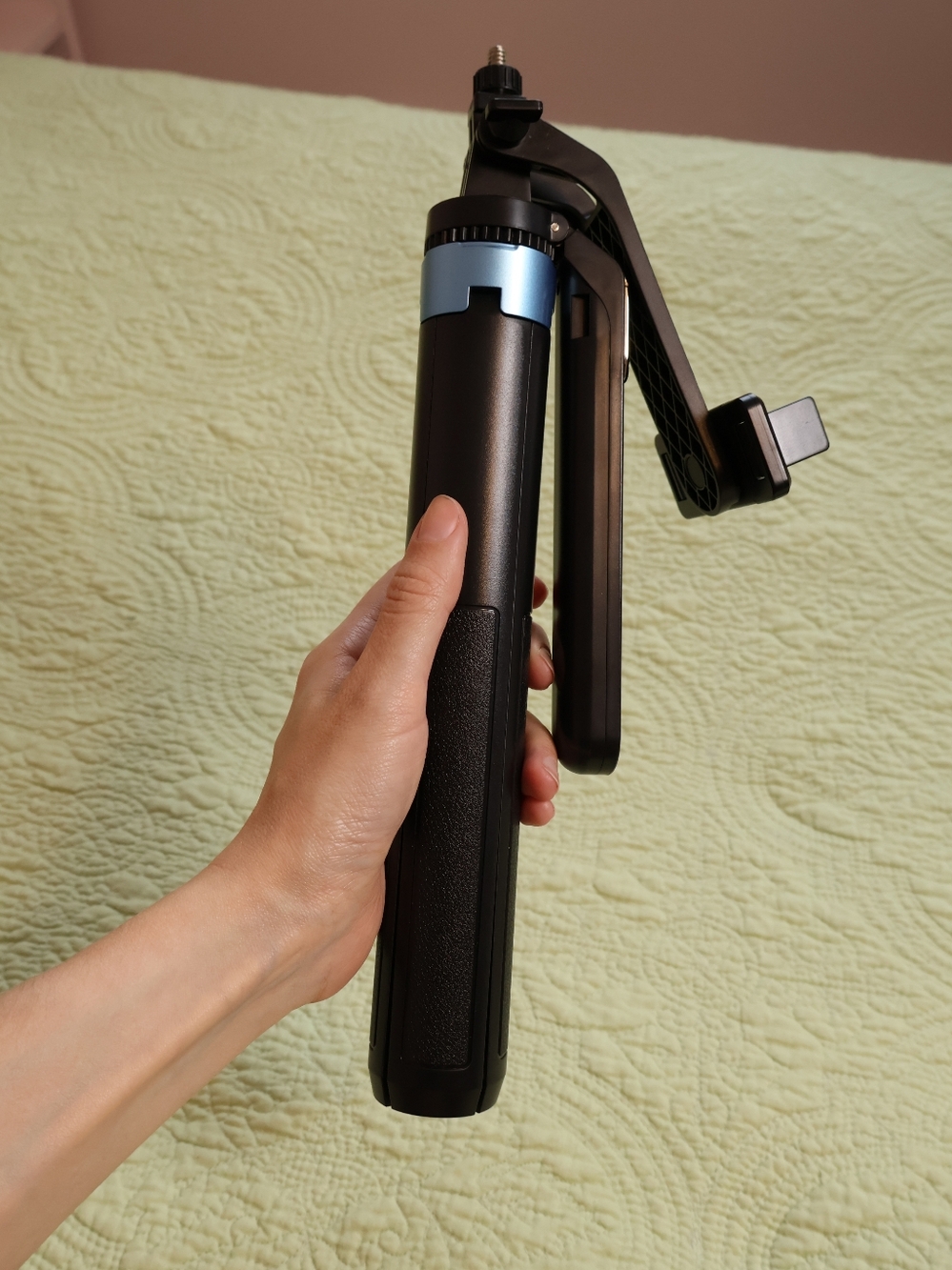Tripod - Picture 4 of 4
